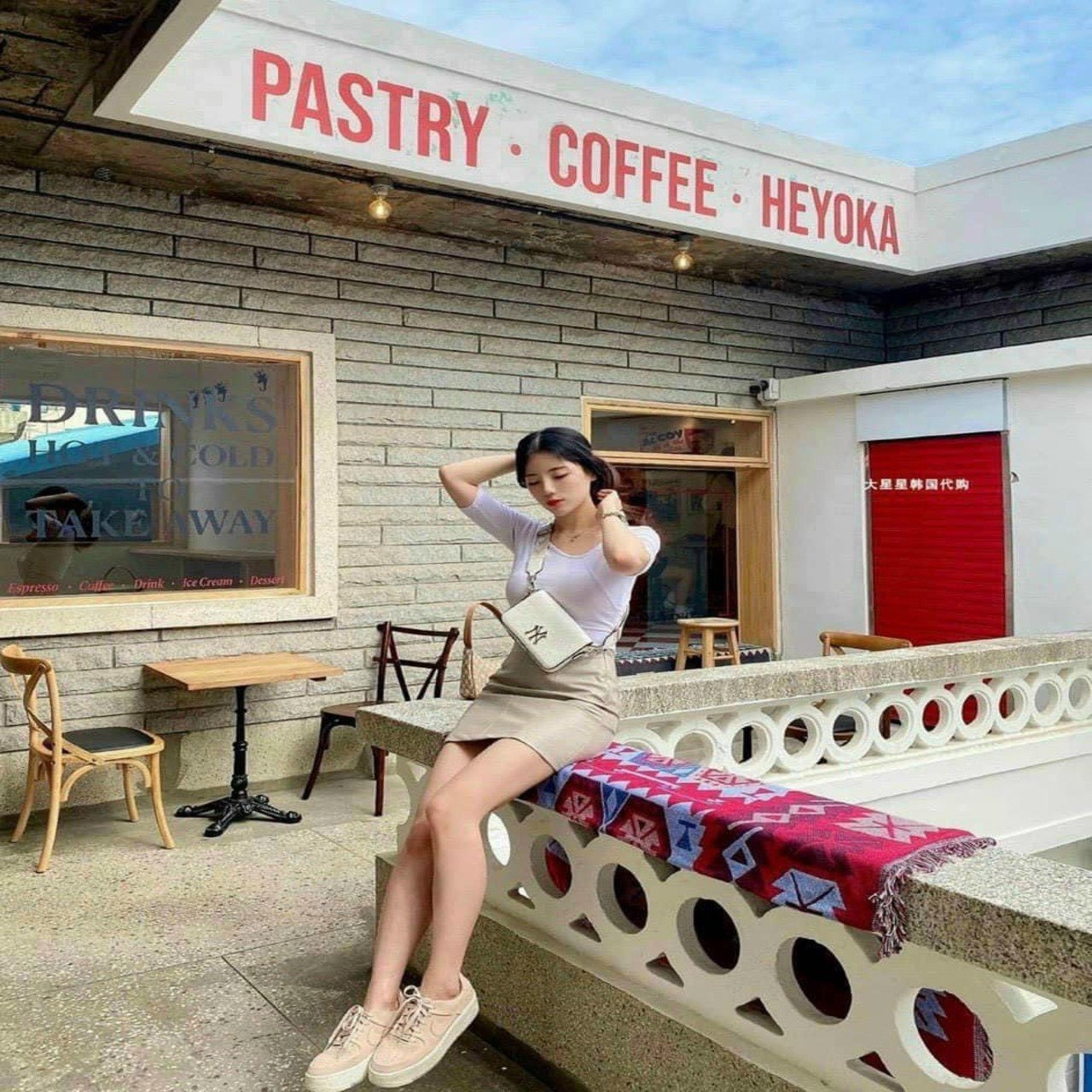 Túi Đeo Chéo MLB Monogram Hoodie Bag NY Yankees 21 Túi Đeo Chéo MLB Classic Monogram Hoodie Bag NY Yankees White